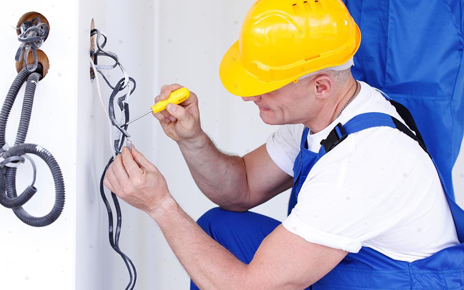 électricien de maintenance Paris