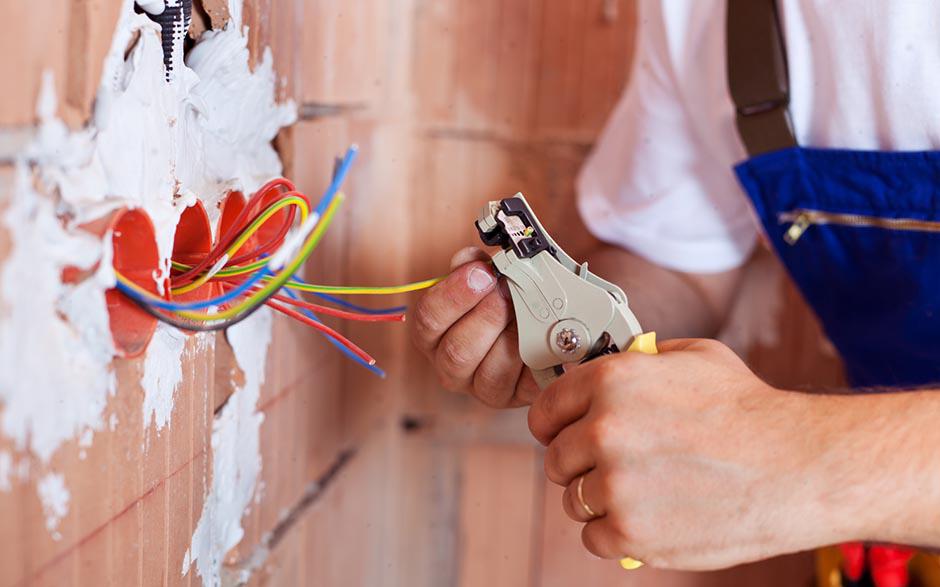 électricien dans le bâtiment Guyancourt
