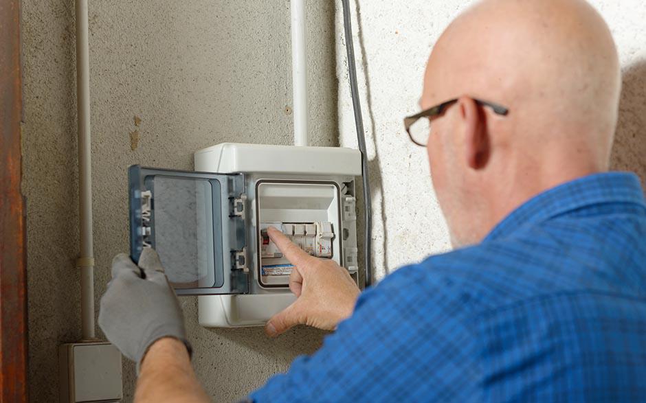 recherche travail électricien bâtiment Levallois-Perret